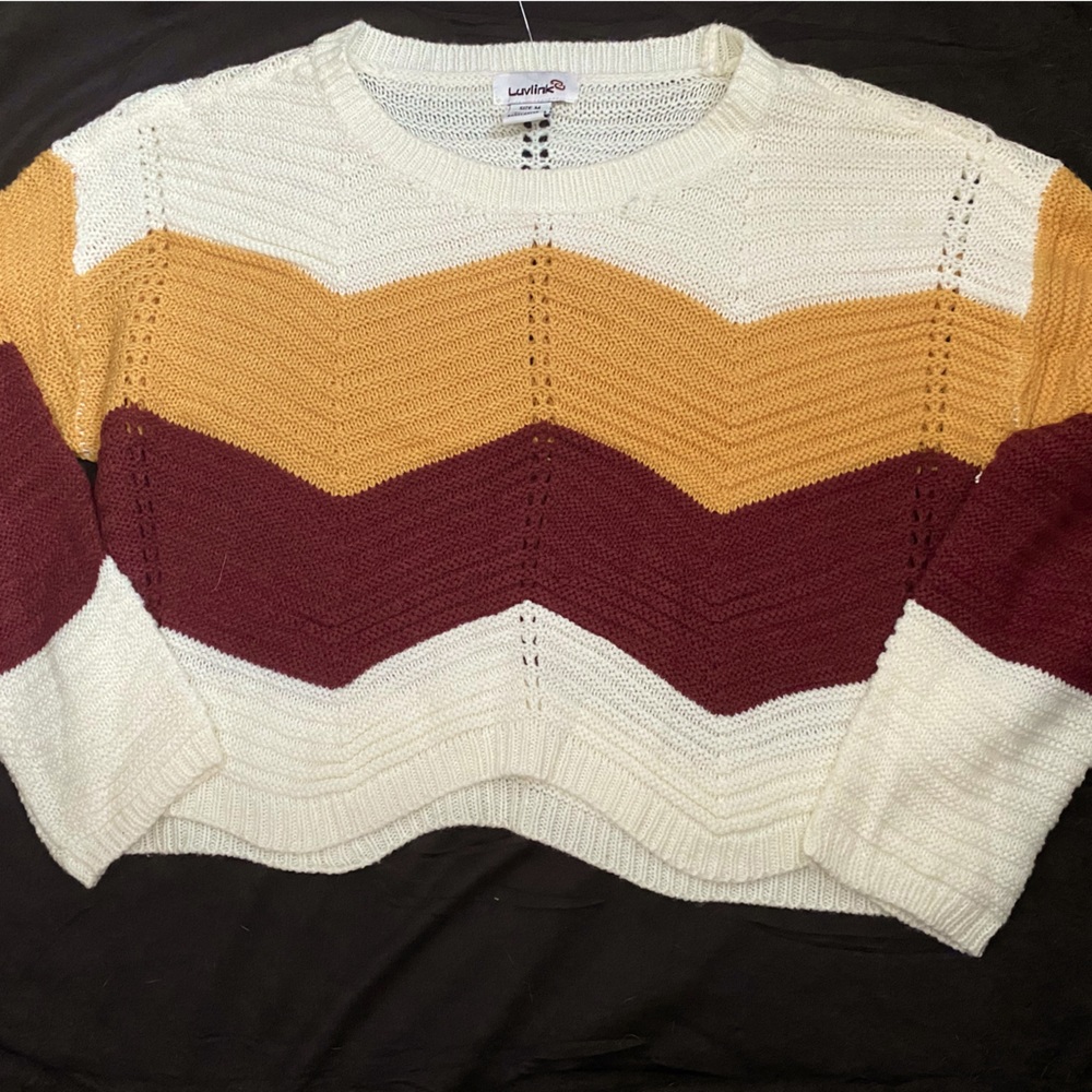 Luv link cropped sweater size medium